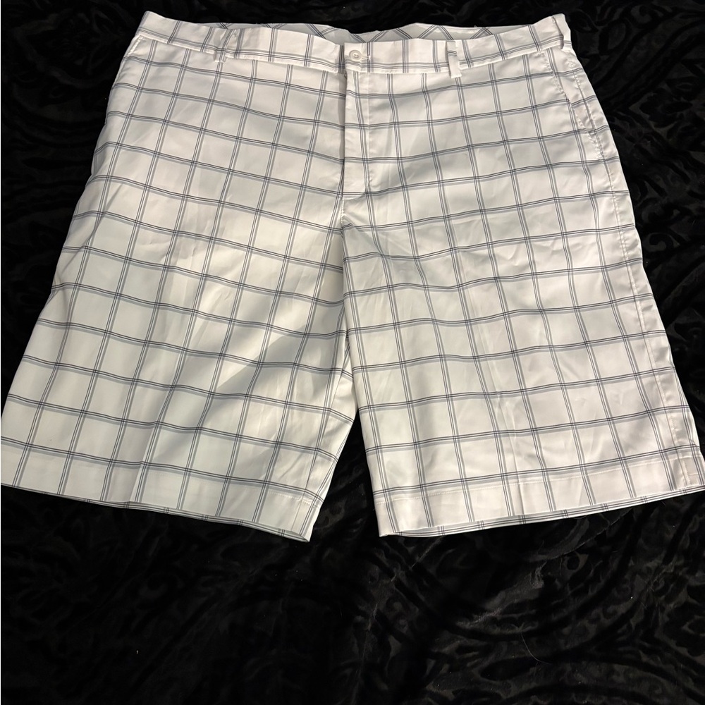 Nike Golf Dri Fit Men’s Size 42 Golf Shorts Polyester NWT White Gray